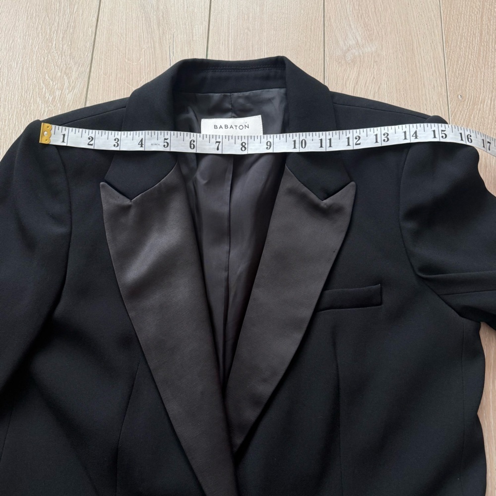 Aritzia Babaton Yates Tuxedo Blazer in Black Women’s Size 4 - Picture 10 of 11